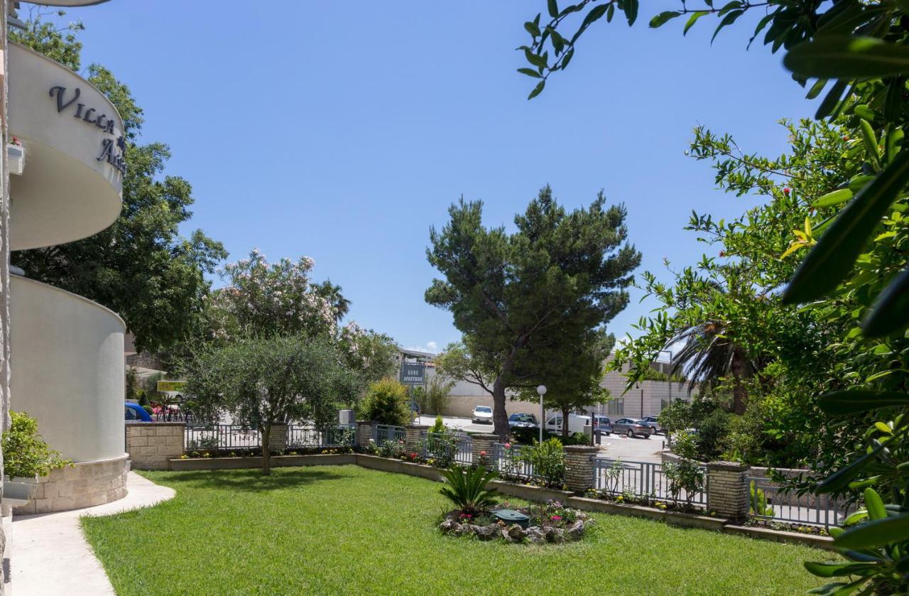 Villa Alesa Tučepi Exterior foto
