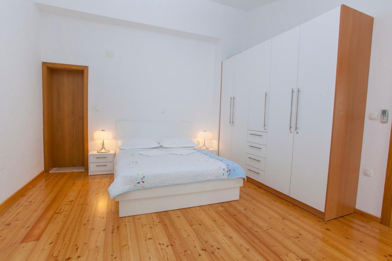 Villa Alesa Tučepi Exterior foto